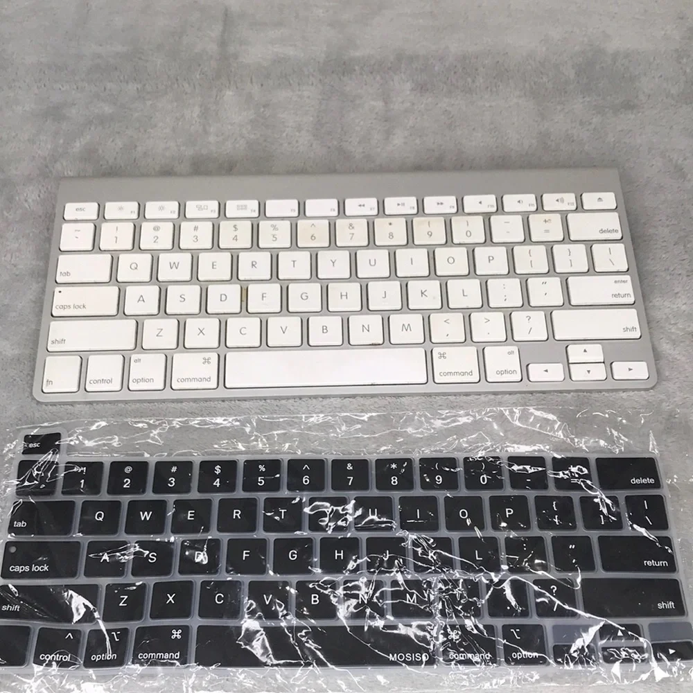 Apple Wireless Bluetooth Keyboard A1314 Slim With new Cover